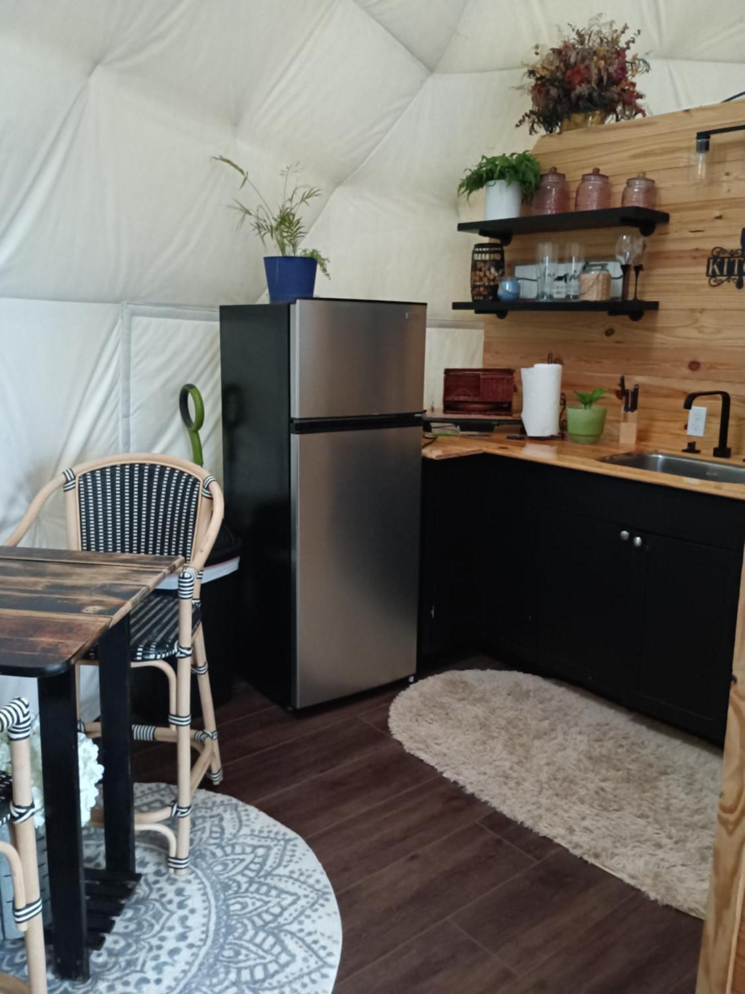 Waterfront Luxury Glamping Dome Hotel Rogersville Buitenkant foto