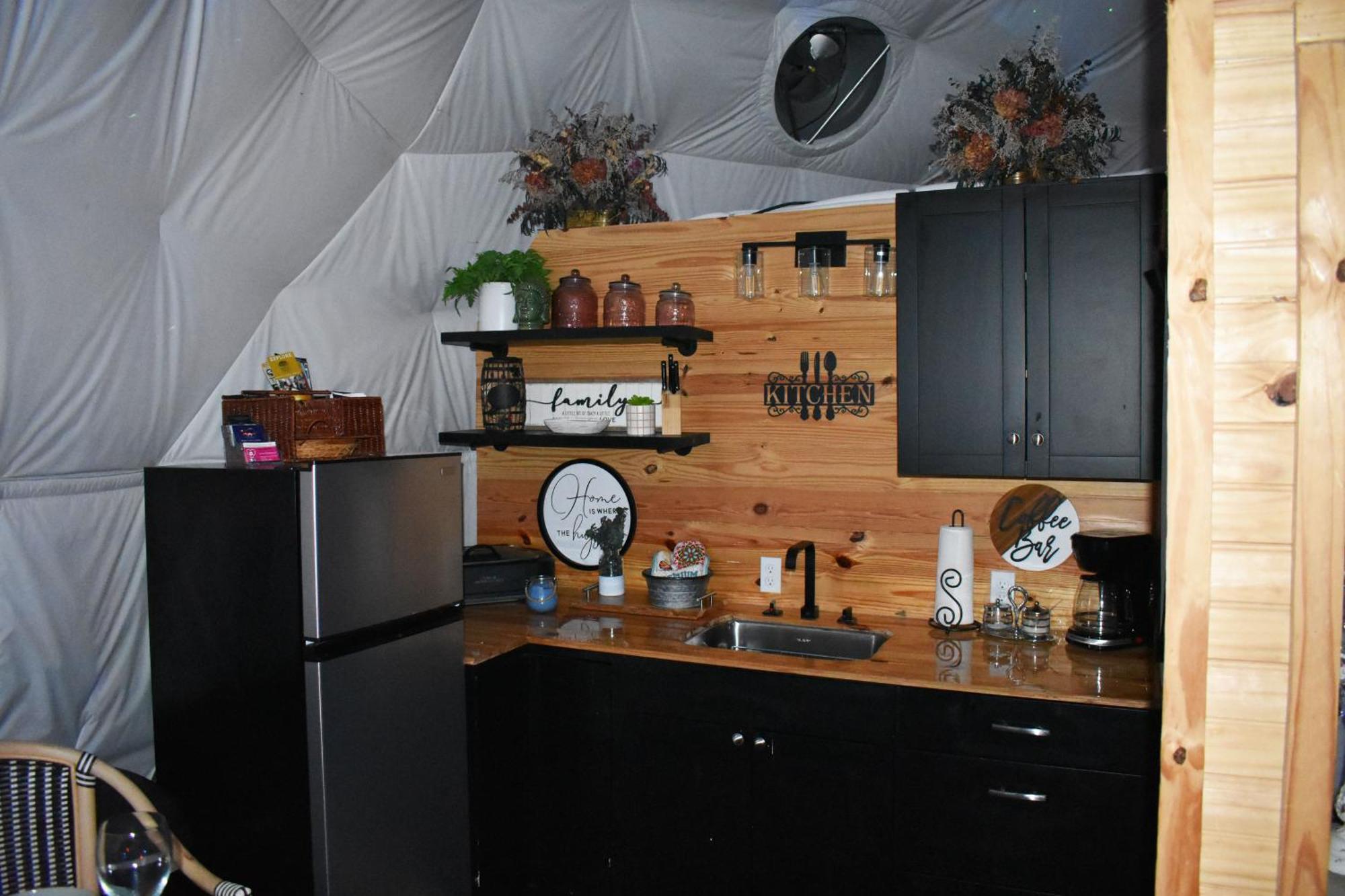Waterfront Luxury Glamping Dome Hotel Rogersville Buitenkant foto