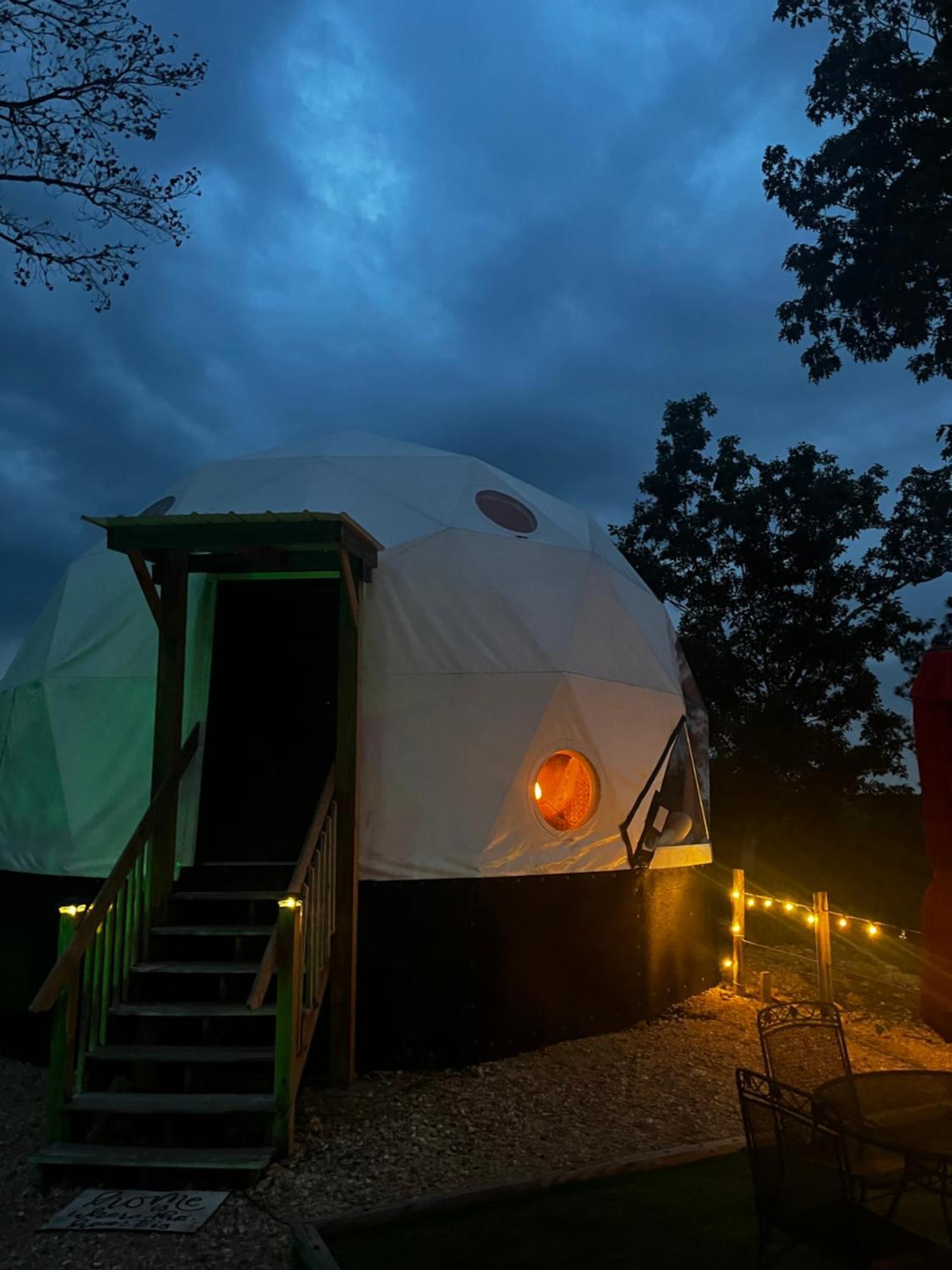 Waterfront Luxury Glamping Dome Hotel Rogersville Buitenkant foto
